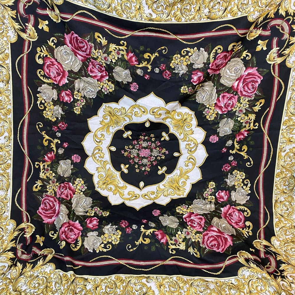 Vintage Wool Floral Wreath Baroque Gold Black Square Scarf 45x45